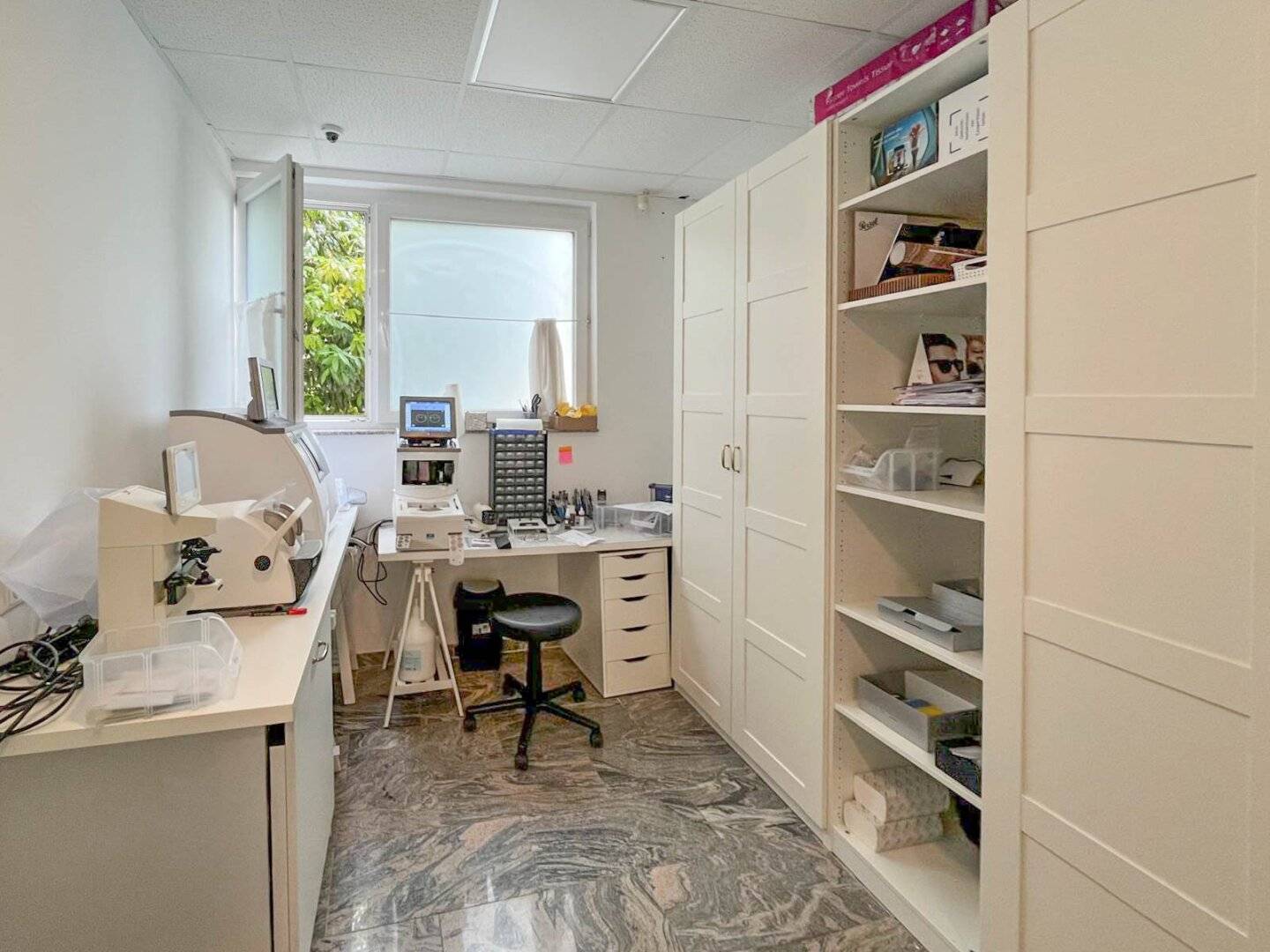 Gewerbefläche in Korneuburg: 130 m² Büro/Ordination, 2 Stellplätze