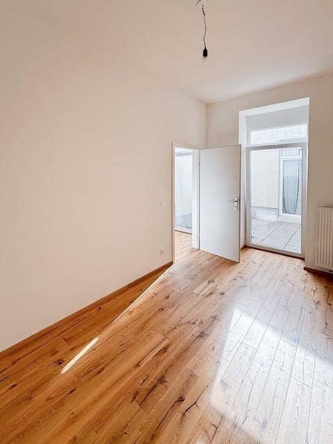 Altbauwohnung Innenhofterrasse nahe Brunnenmarkt