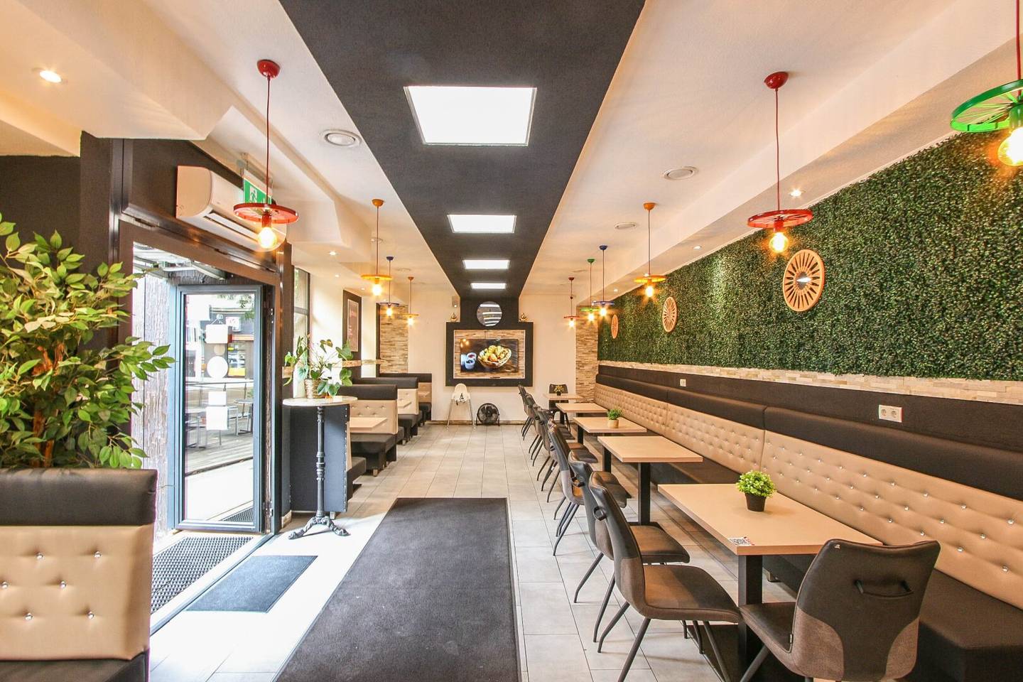 Gastronomieobjekt im EG in Ottakring, 114 m², Rendite ca. 4,65%