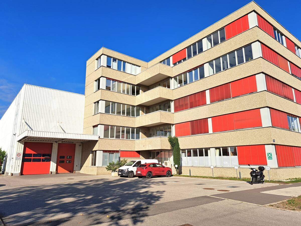 Lagerhalle 1500 m² + 65 m² Büro in 1230 Wien, Eitnergasse 17