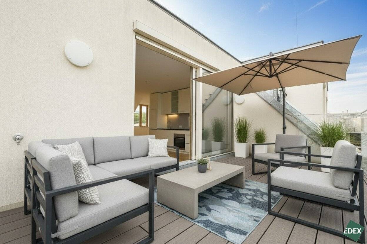 Apartment top floor terrace and air conditioning