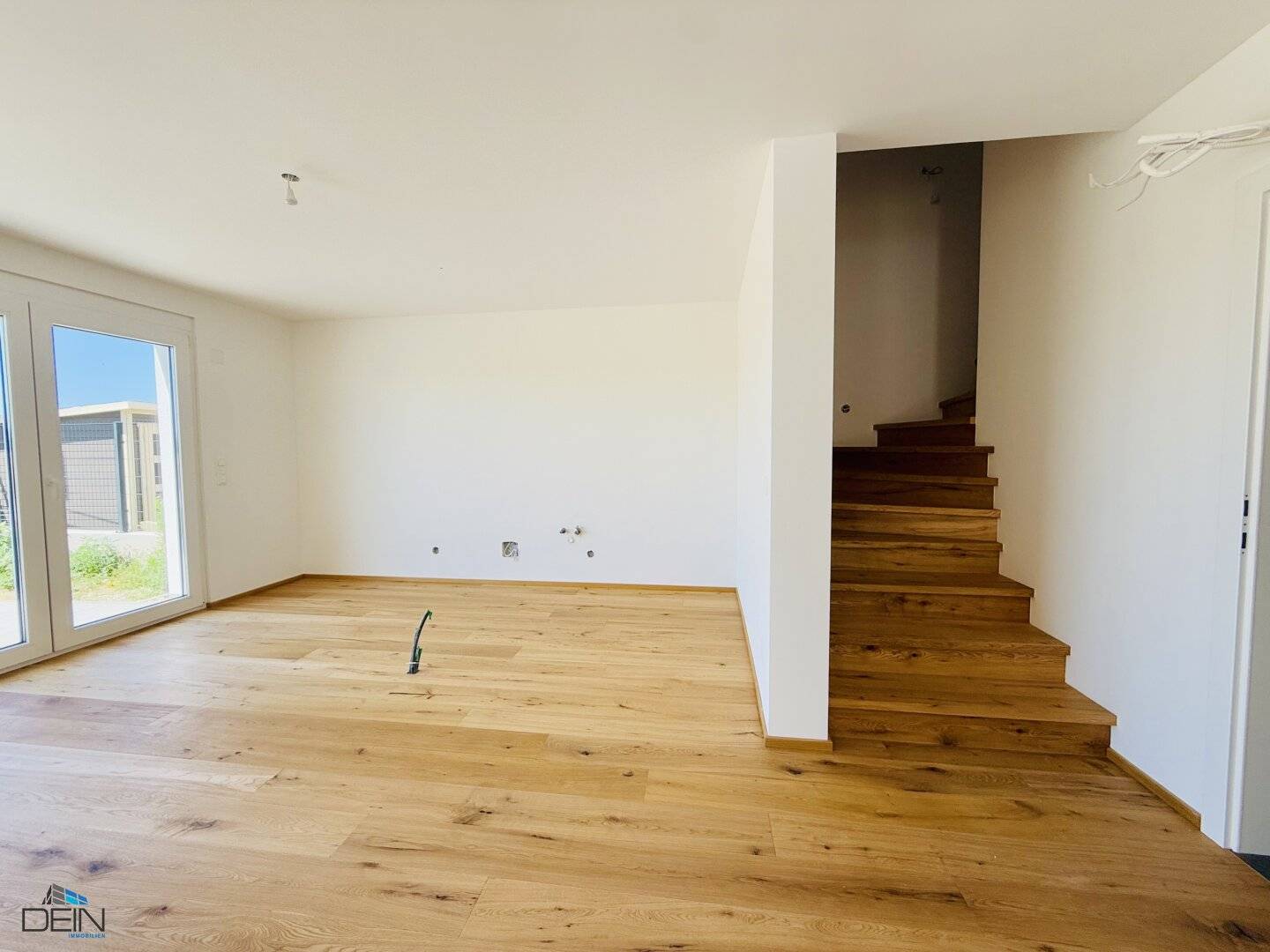 LETZTES HAUS! TRAUMHAFTE 5 ZIMMER DOPPELHAUSHÄLFTE AUF EIGENGRUND NÄHE MARCHFELD CENTER!