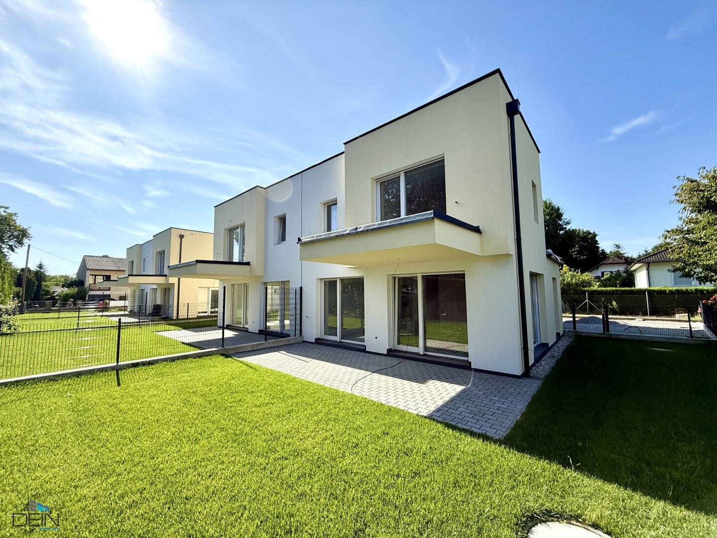 NEU! TRAUMHAFTE 5 ZIMMER DOPPELHAUSHÄLFTEN MIT EIGENGÄRTEN IN MARKGRAFNEUSIEDL!