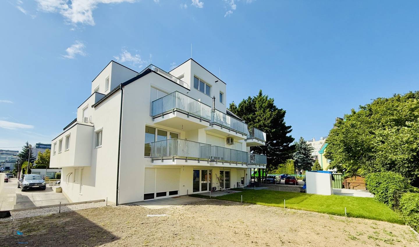 Wohnung Neubau mit Balkon nahe U2