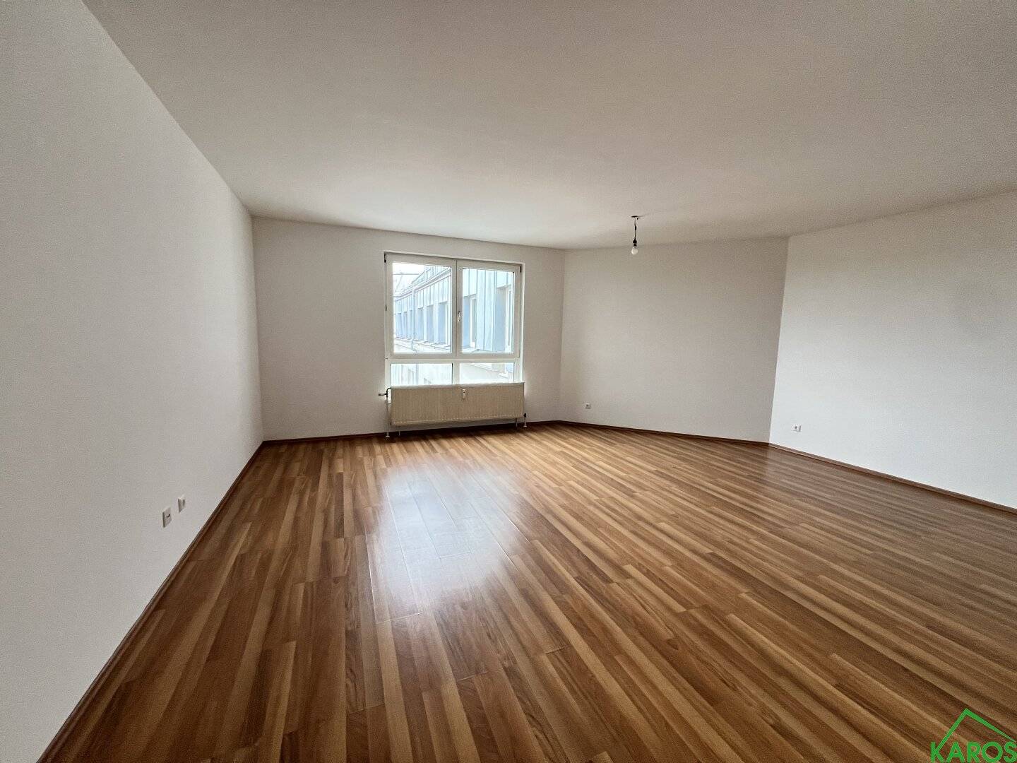 Helle 2-Zimmer-Wohnung in 8. Etage, Sonnleithnergasse, Wien 1100