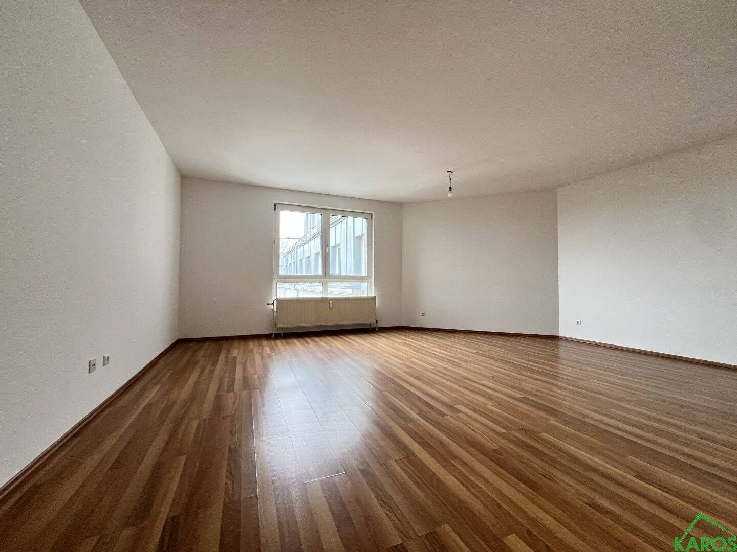 Helle 2-Zimmer-Wohnung in 8. Etage, Sonnleithnergasse, Wien 1100