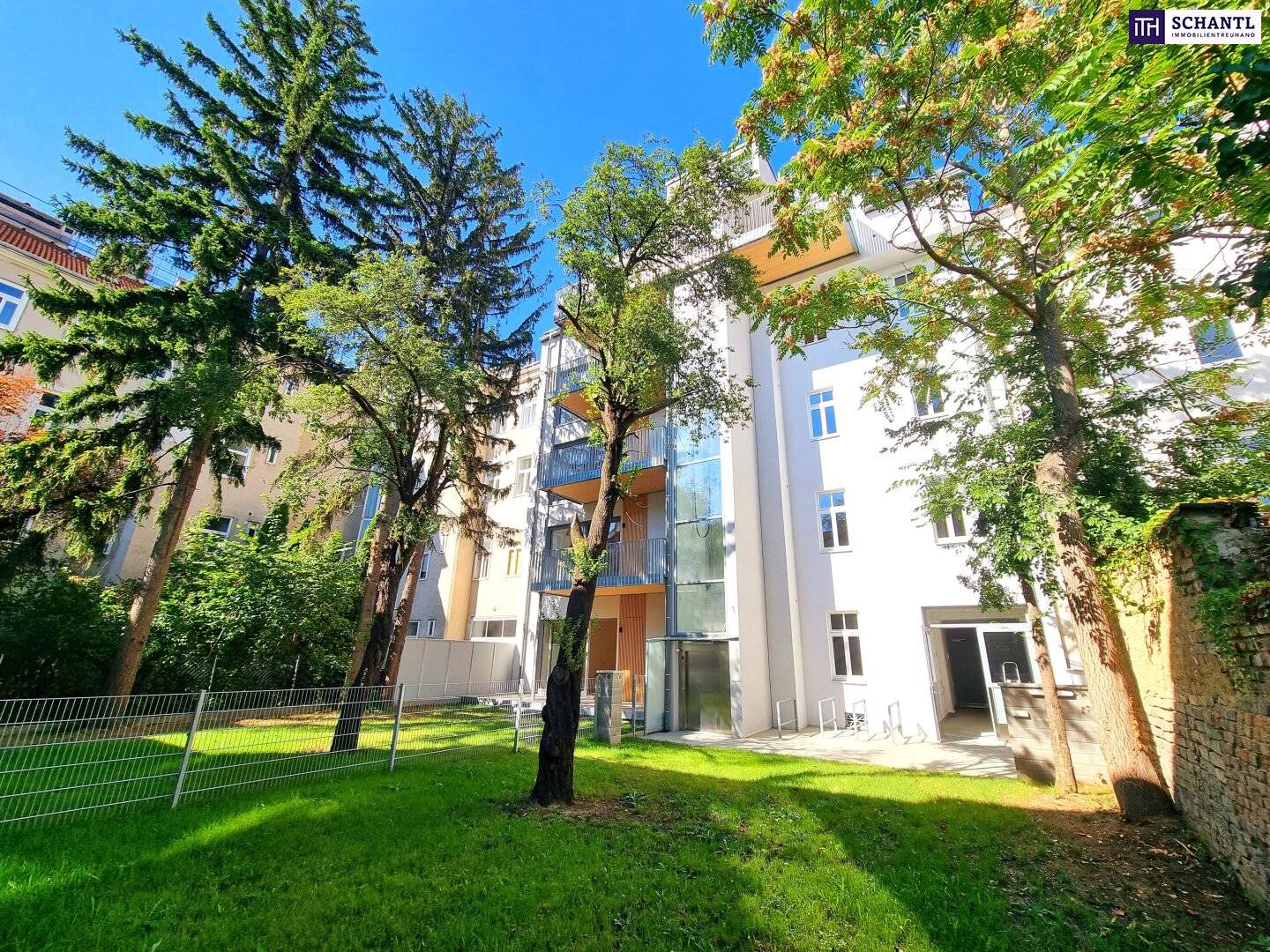 Apartment first occupancy with balcony and geothermal heating