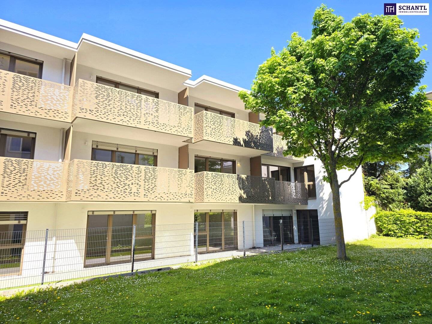 Neubau Wohnung Hoflage Balkon Energieeffizient