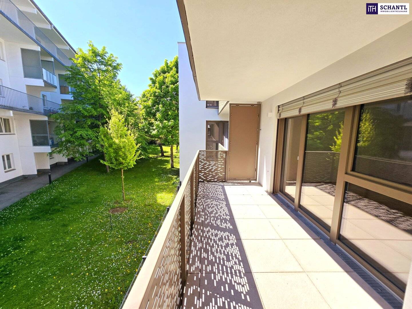 Hofseitige Wohnung mit Balkon und Loggia