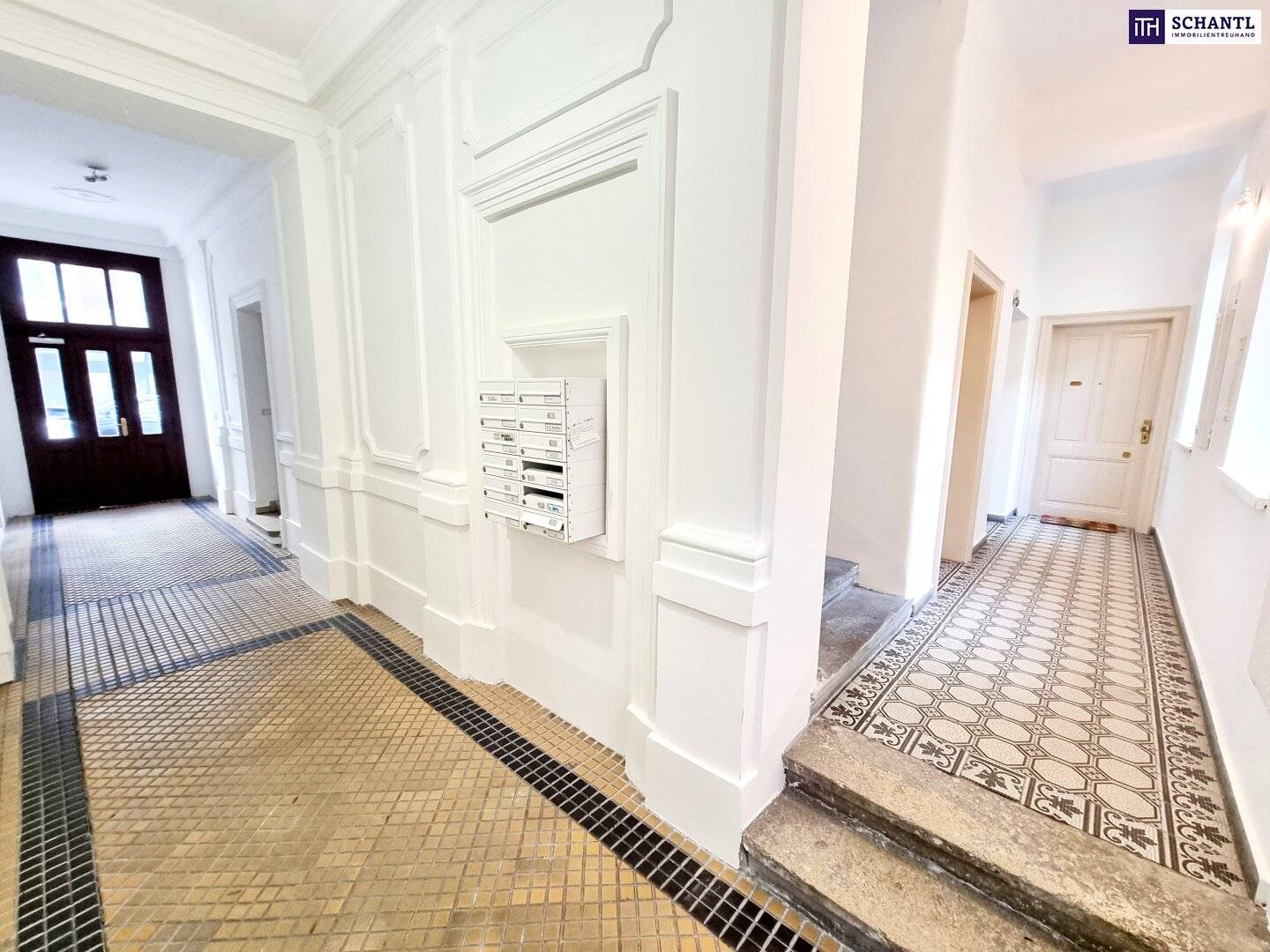 Dachgeschosswohnung renoviert Hofterrasse U Bahn