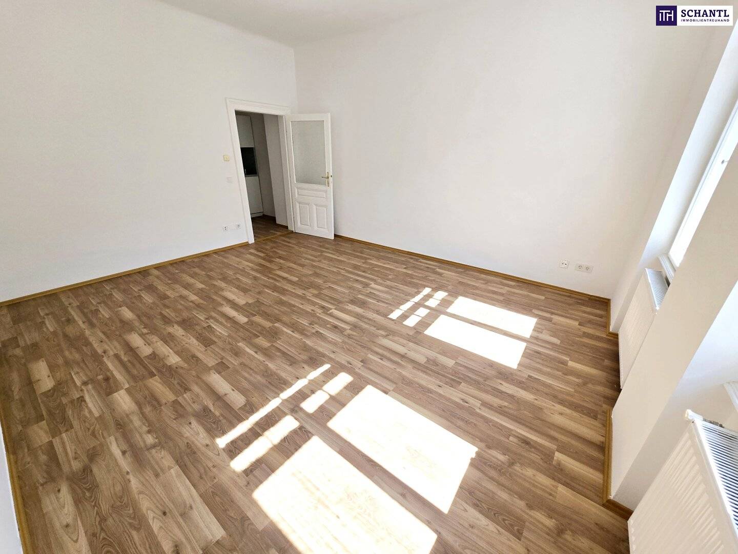 Altbauwohnung ruhige Hoflage U Bahn um die Ecke
