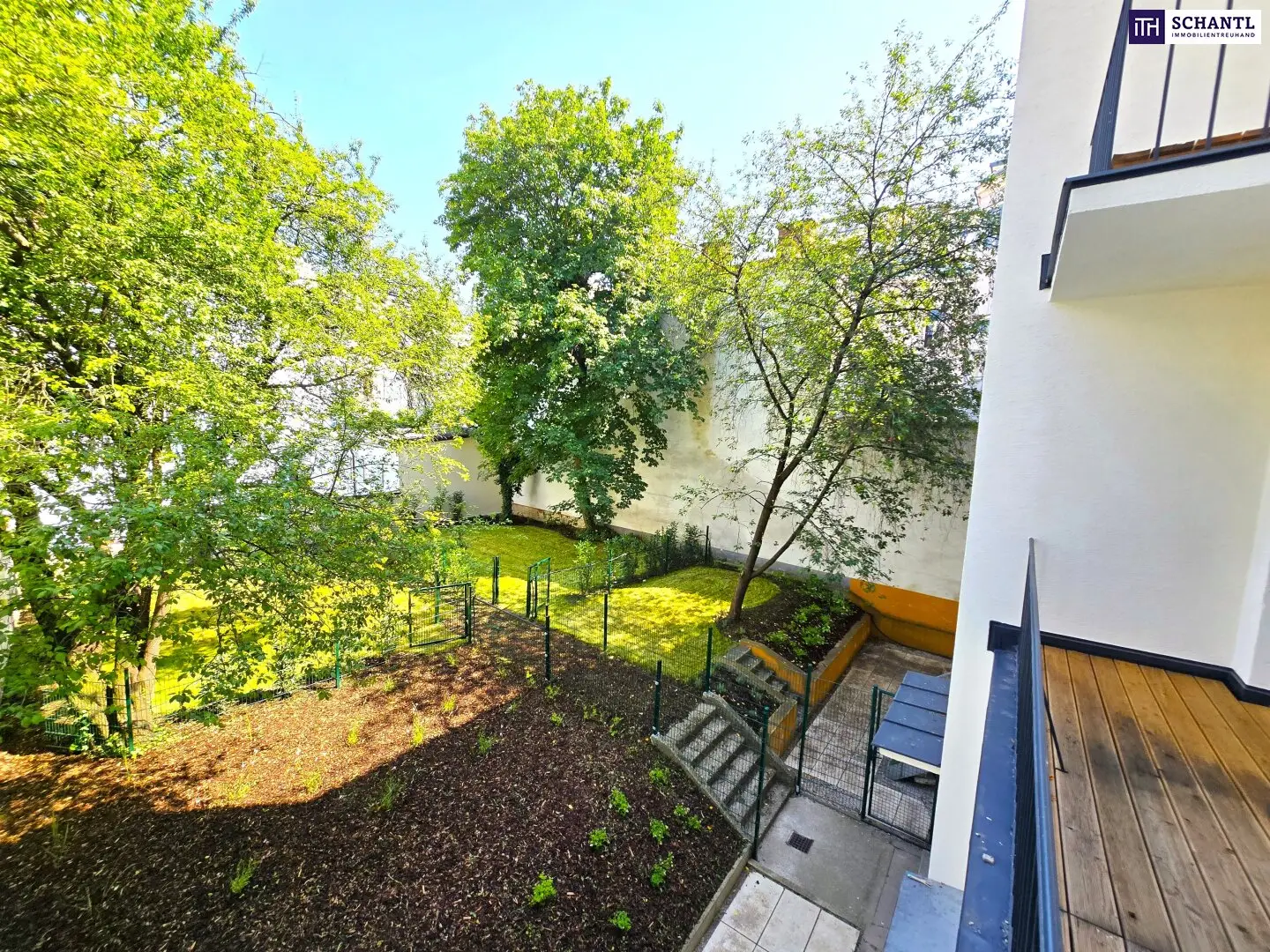 Neuer Preis! Das Zuhause, das die Stadt vergessen lässt! TOP saniert + Hofseitige Terrasse + Viel Grün + Viel Lebensqualität + Absolute Ruhelage + Ideale Raumaufteilung! Besser geht´s nicht! Nicht lange zögern...