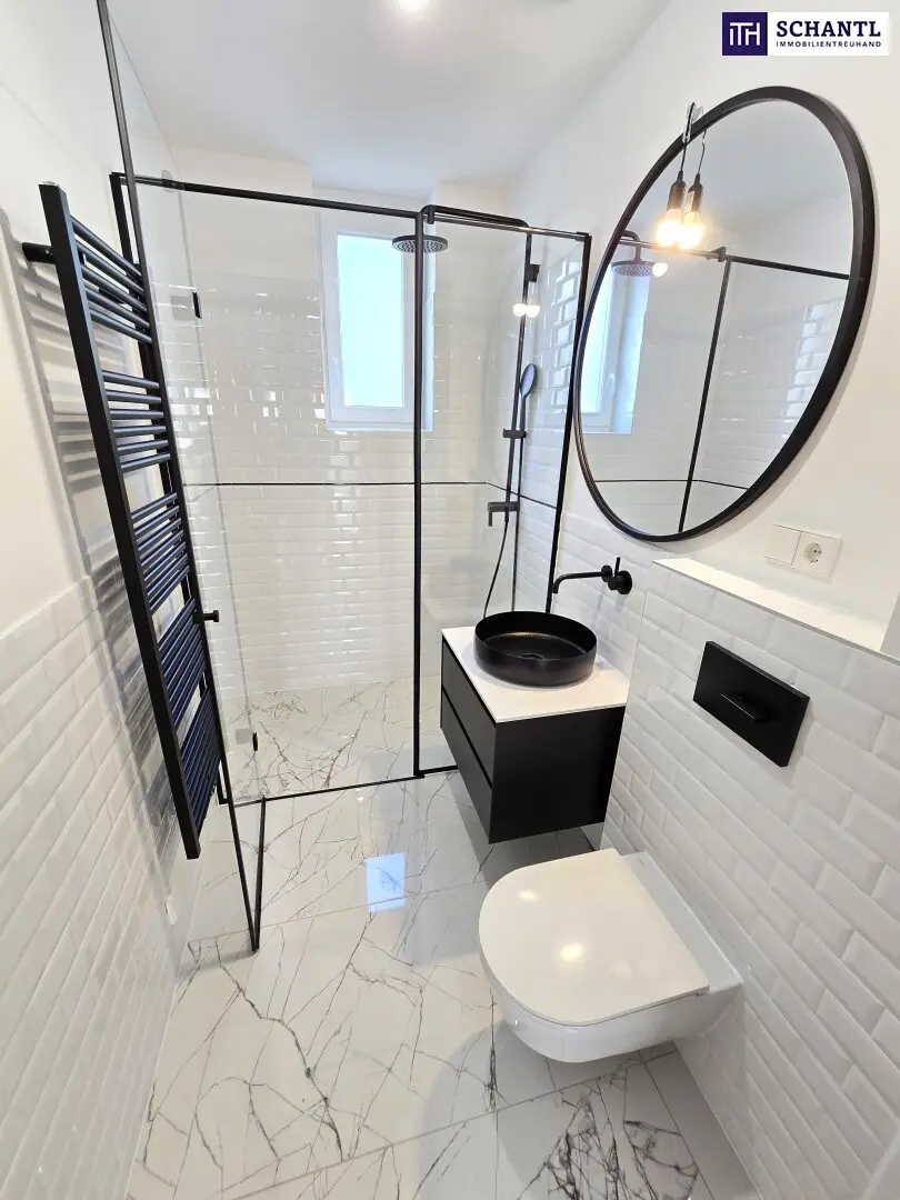 No traffic noise here, only the leaves in the courtyard! Top renovated + Courtyard-facing terrace + Lots of greenery + High quality of life + Absolute quiet location + Ideal layout! It does not get better! Do not hesitate...