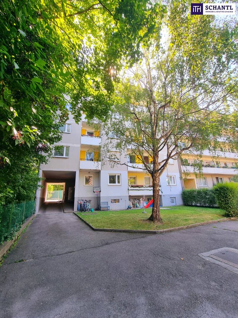 Quiet cul de sac Loggia green view apartment