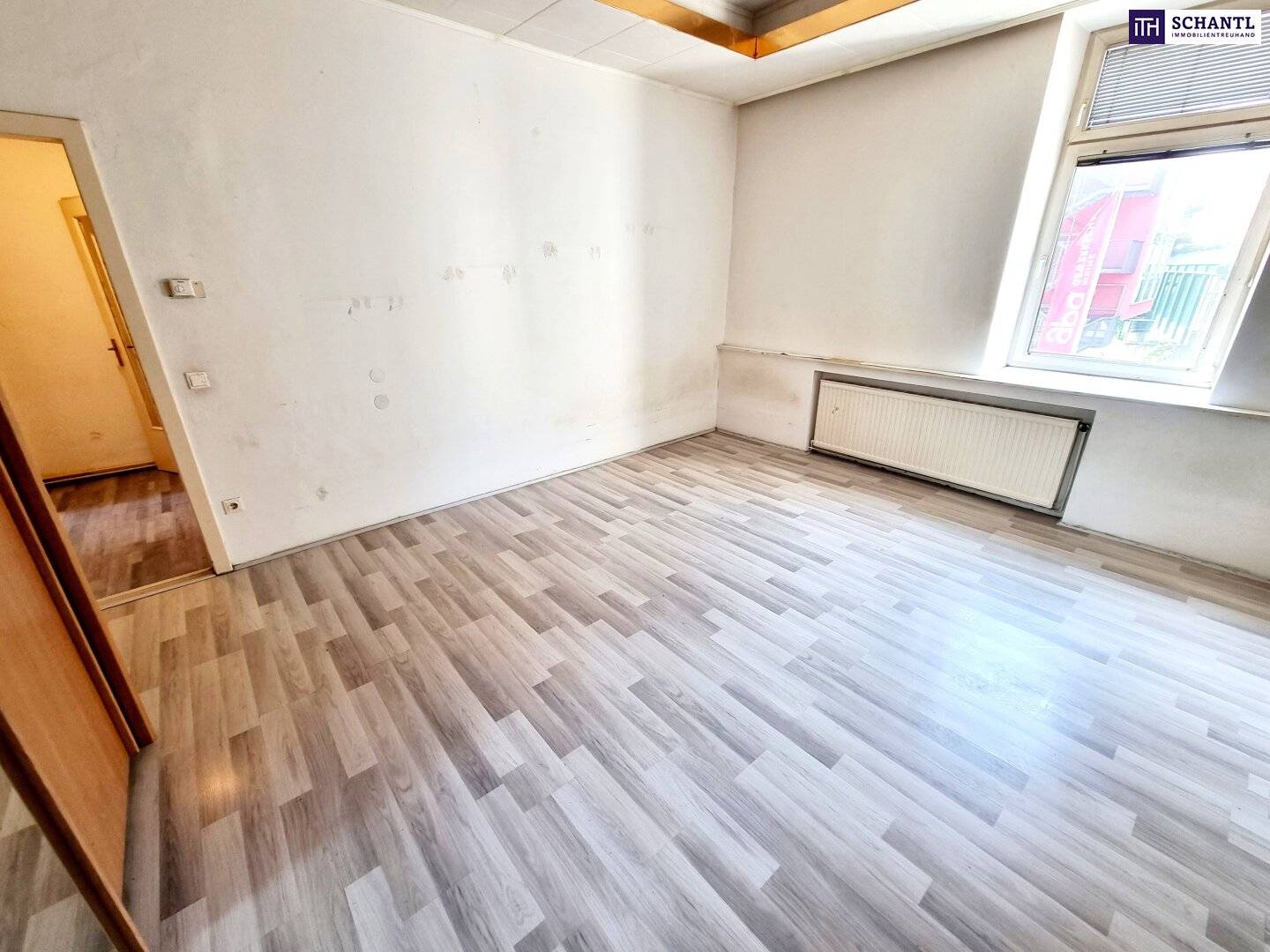 Sanierungsbedürftige Altbauwohnung nahe U Bahn