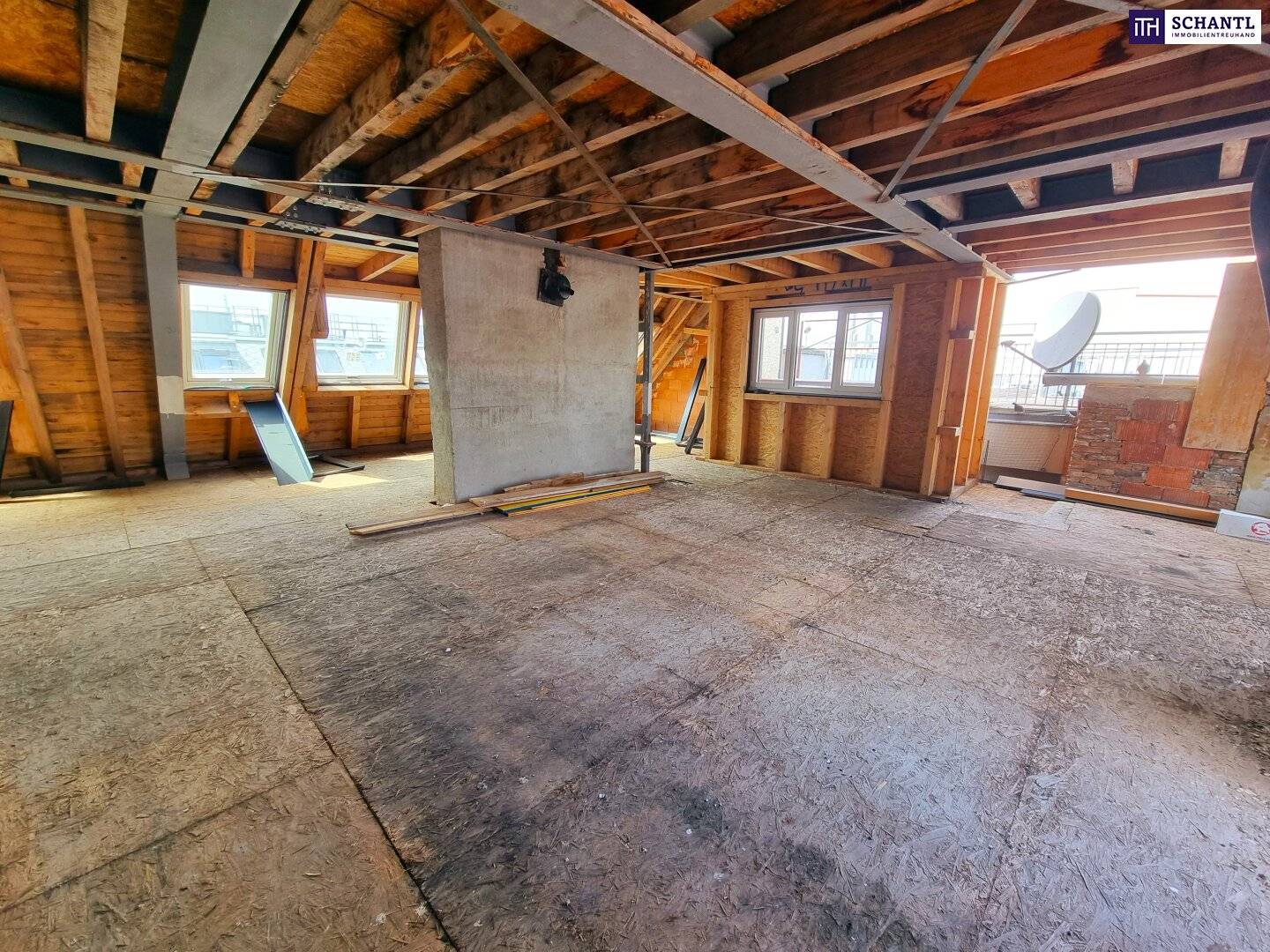 Attic apartment with two terraces and first occupancy