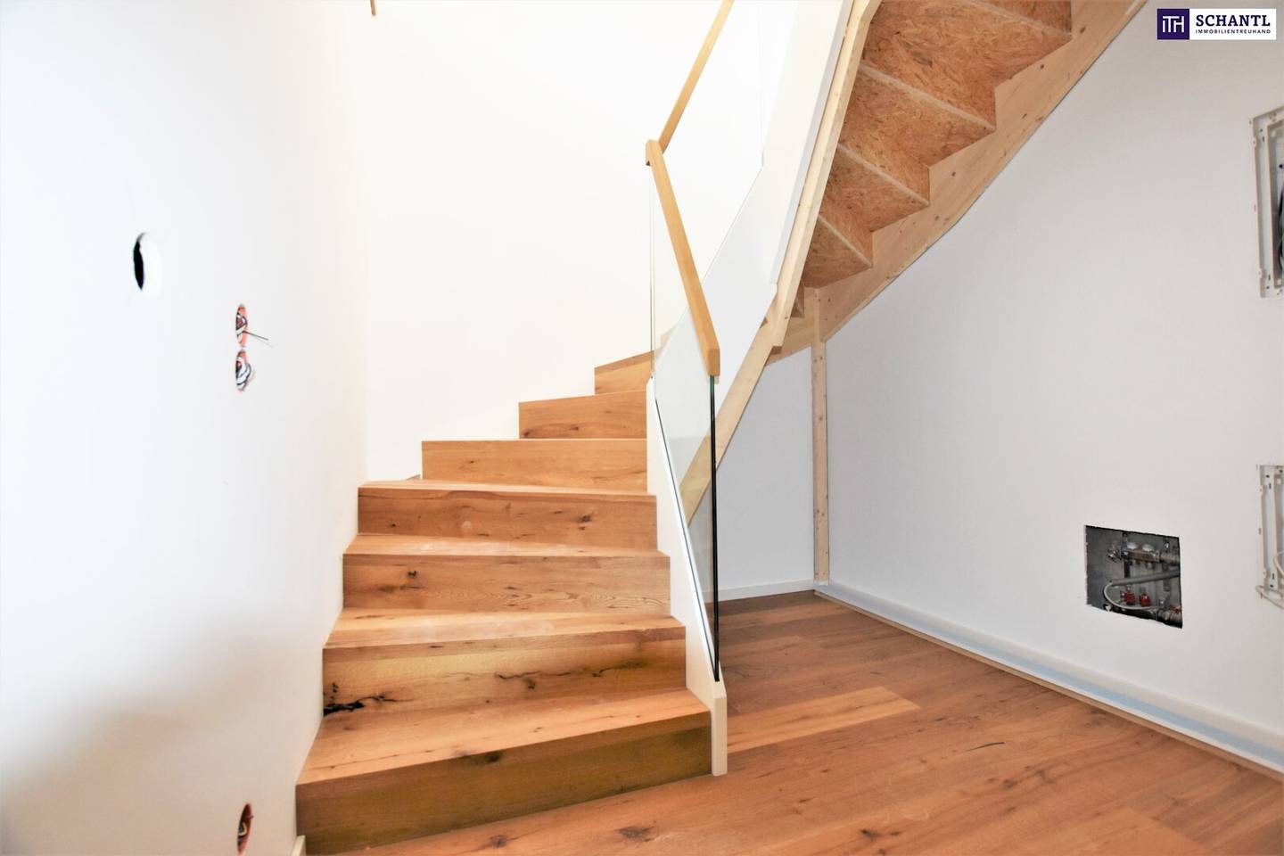 Neuer Preis! Ein Traum im Dach! Blick über Wien + Riesenterrasse + High Quality + Rundum saniertes Altbauhaus! Ab ins stylische Dachgeschoss mit WOW-Effekt!