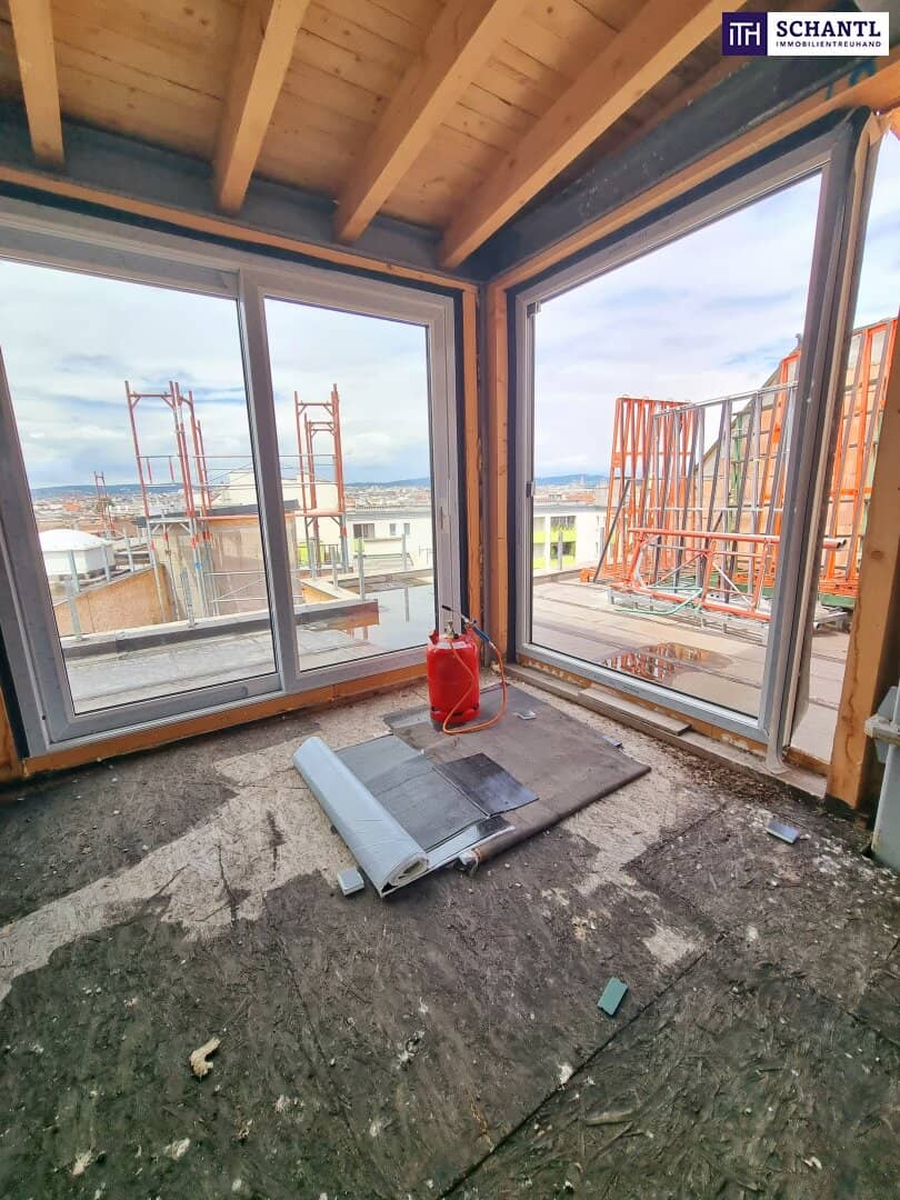 Top floor apartment with terrace and loggia