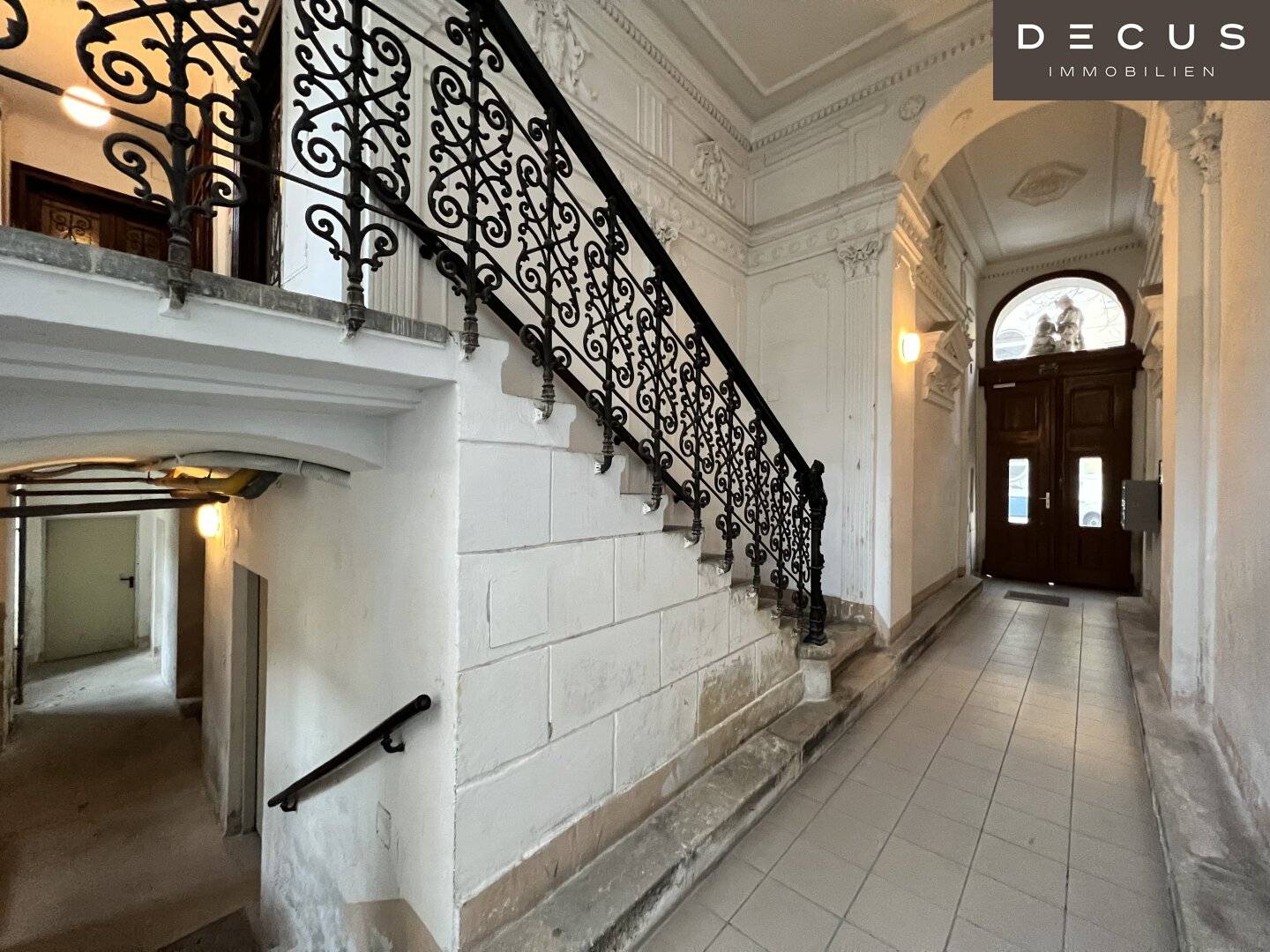 CHARMANTES & GEPFLEGTES ZINSHAUS IM ALLEINEIGENTUM IN BEGRÜNTER GASSE