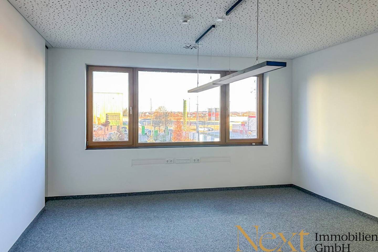 New office space with excellent access to the A1 in Eberstalzell for rent
