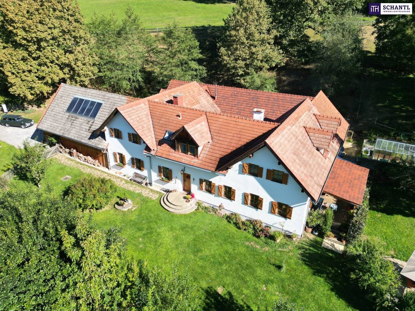 Vierkanthof in Loipersdorf mit Pool