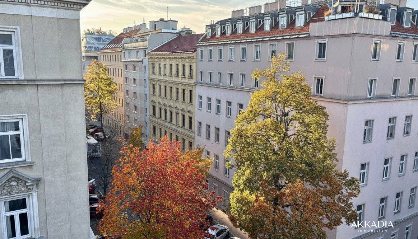 Wohnung mit Raumhöhe und Echtholzparkett