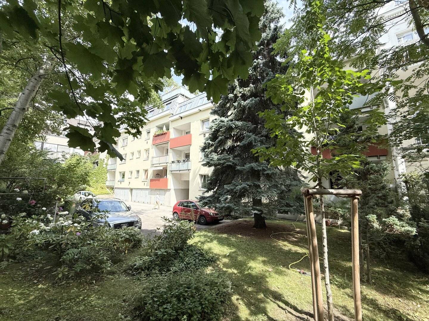 3-Zimmer-Wohnung mit Loggia in bester Lage von 1180 Wien zu kaufen! SANIERUNGSBEDÜRFTIG