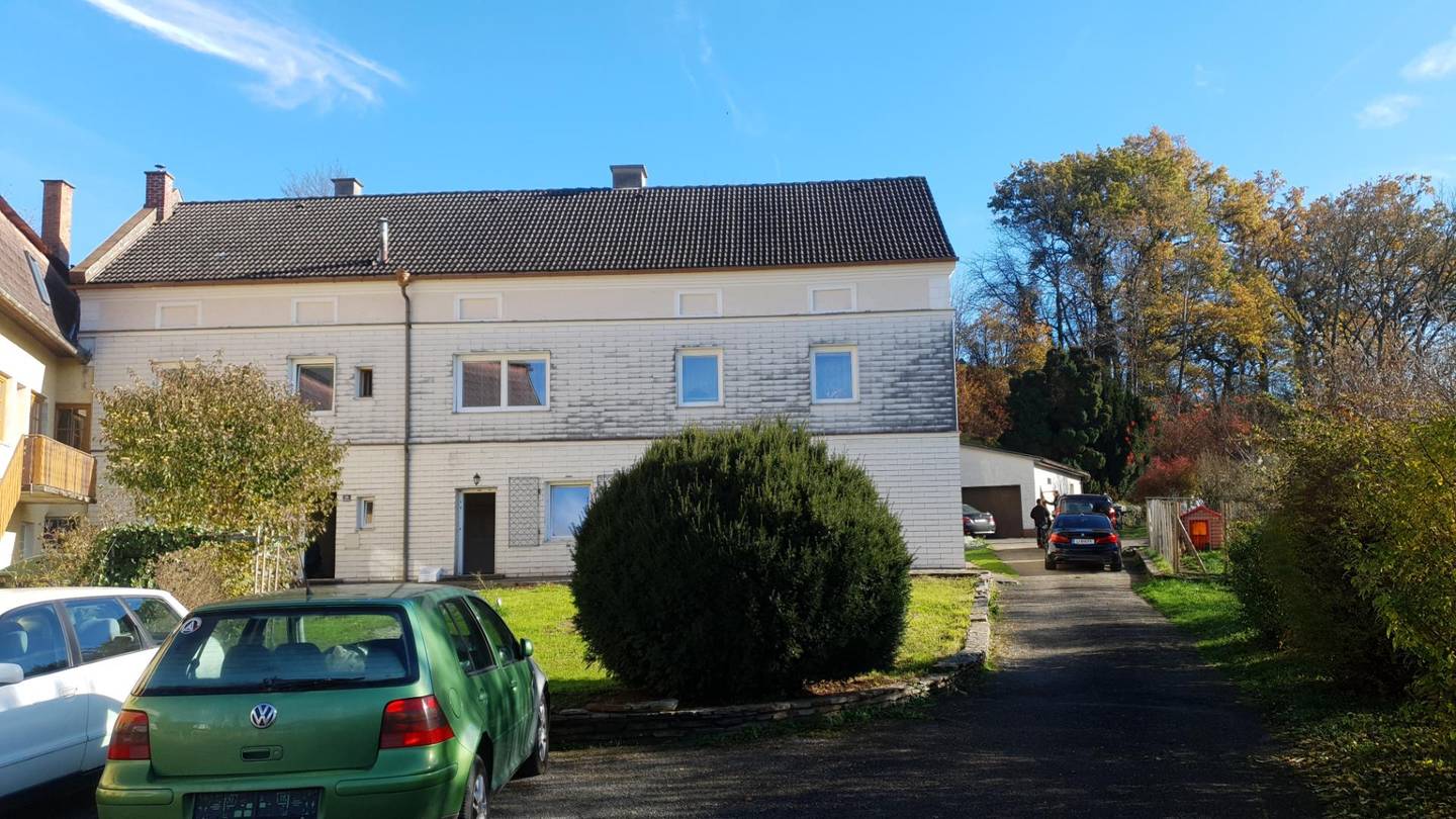 Mehrfamilienhaus in Seitenstetten Dorf mit 3 Wohnungen & Garage