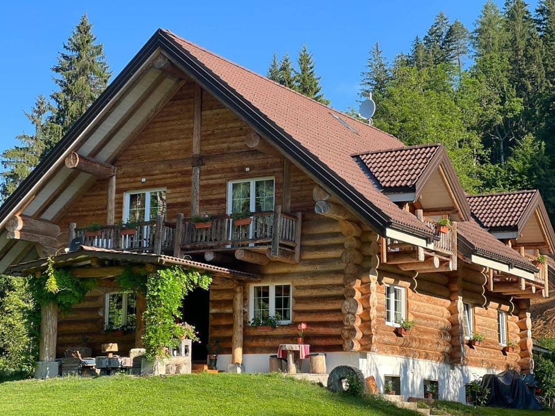 Luxuriöses Eco-Chalet in Nötsch im Gailtal mit eigenem See und Garten