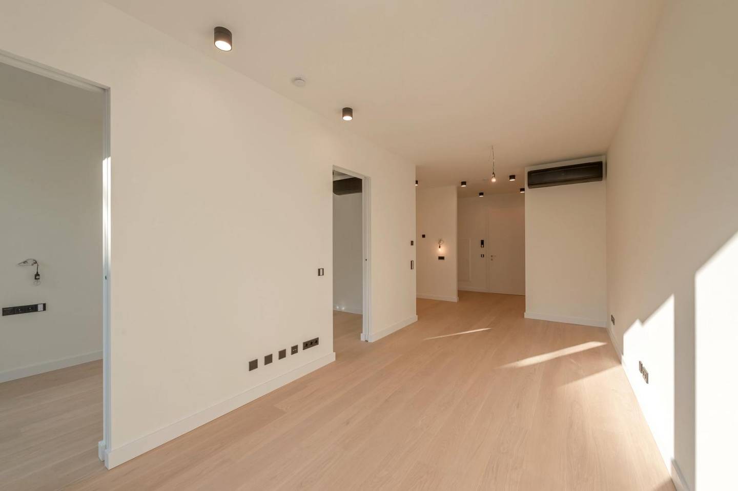 Apartment in city center with balcony and loggia