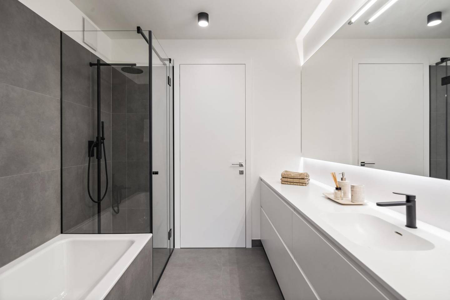 New Build Apartment With Climate Control In Center