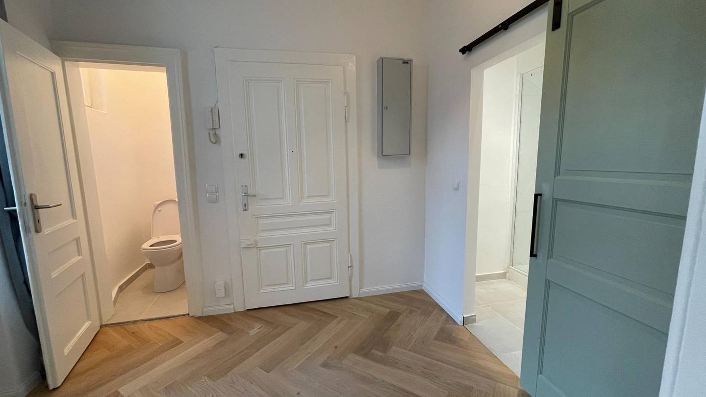 Apartment near Schönbrunn sunny and furnished
