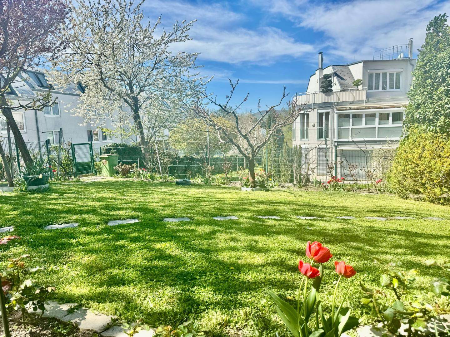 Ground floor apartment with garden and barrier free access