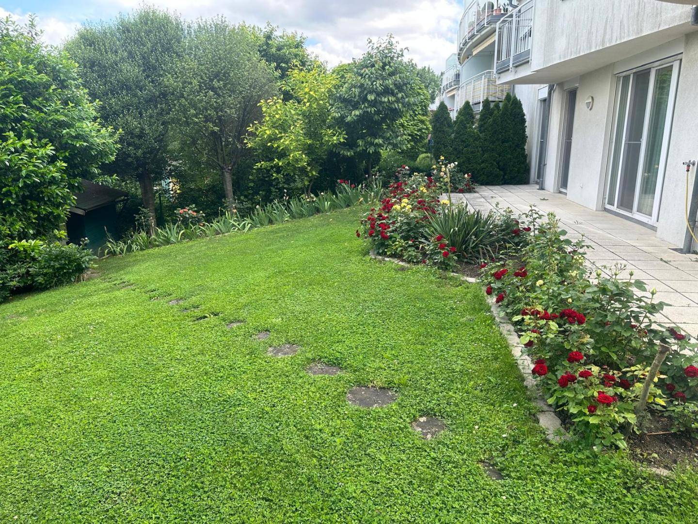 Ground floor apartment with garden and barrier free access