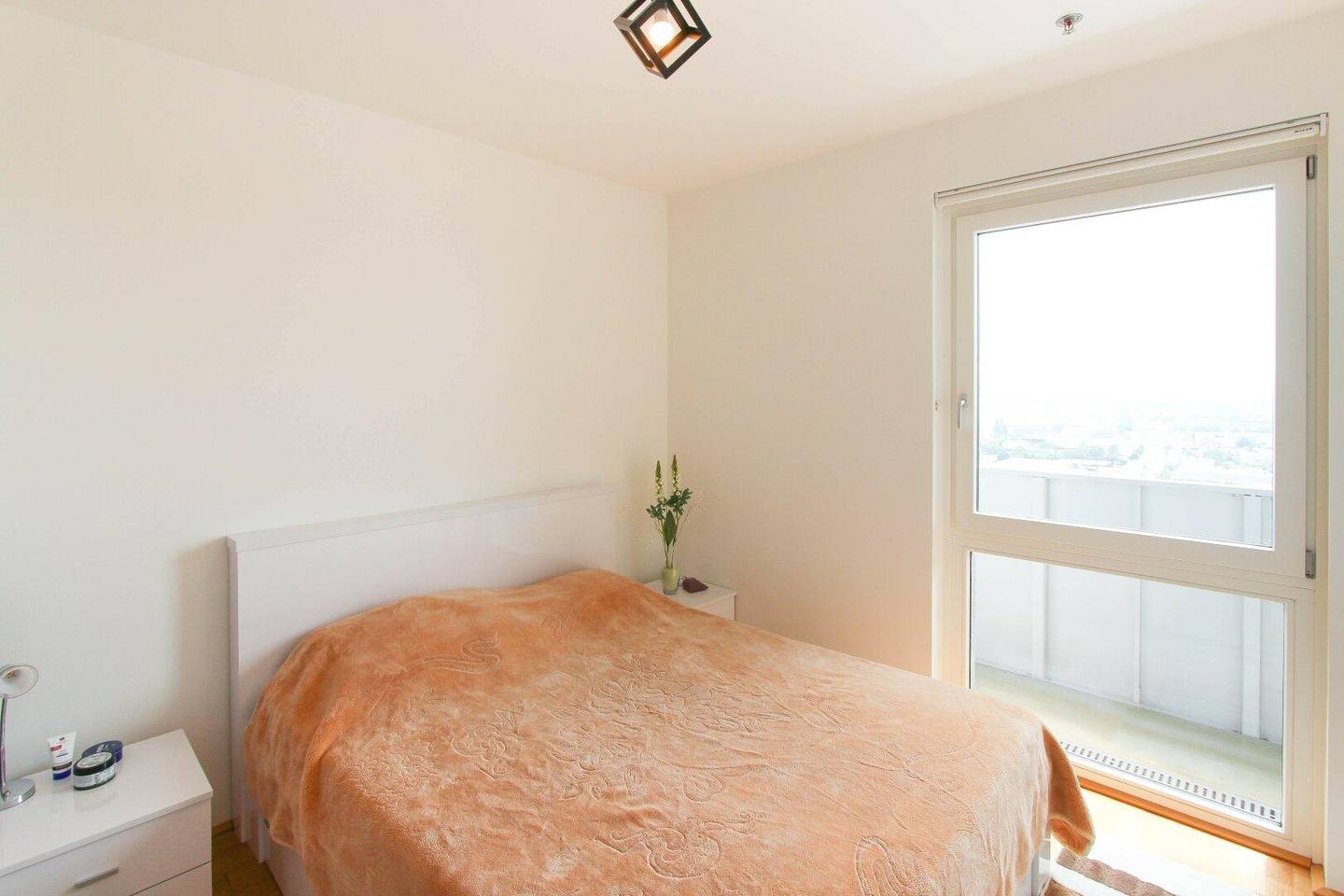 Apartment with view 19th floor near Alte Donau