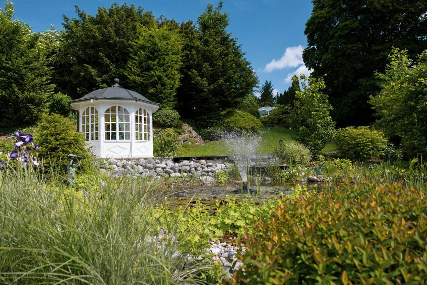 Exklusive Villa in Baden bei Wien – beheizter Pool & gepflegter Garten