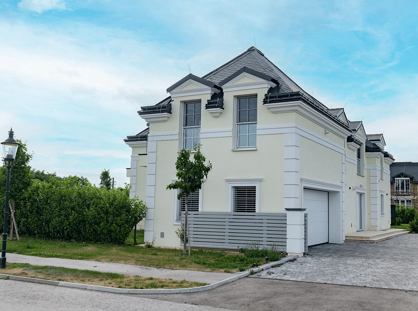 Luxusvilla mit Indoor-Pool im Fontana Wohnpark in Oberwaltersdorf
