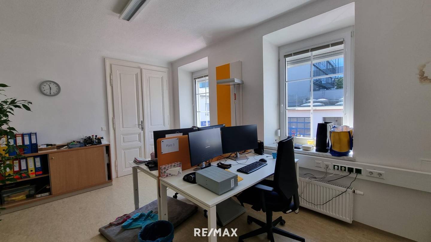 Bürogebäude nahe Regierungsviertel in St. Pölten, 351 m², 10 Parkplätze