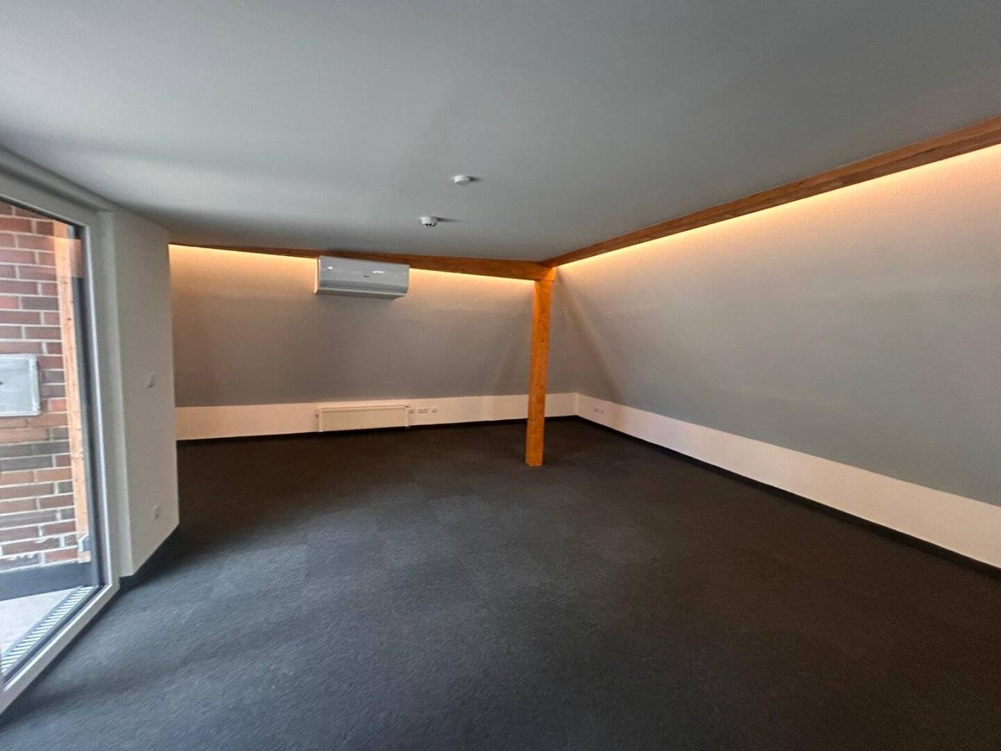 Graz-Geidorf: Loft-Dachterrassenwohnung mit Lift und Parkplatz