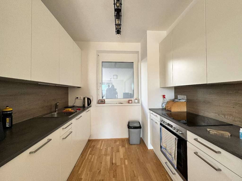 Bright 2-Room Apartment with Elevator and Storage Unit
