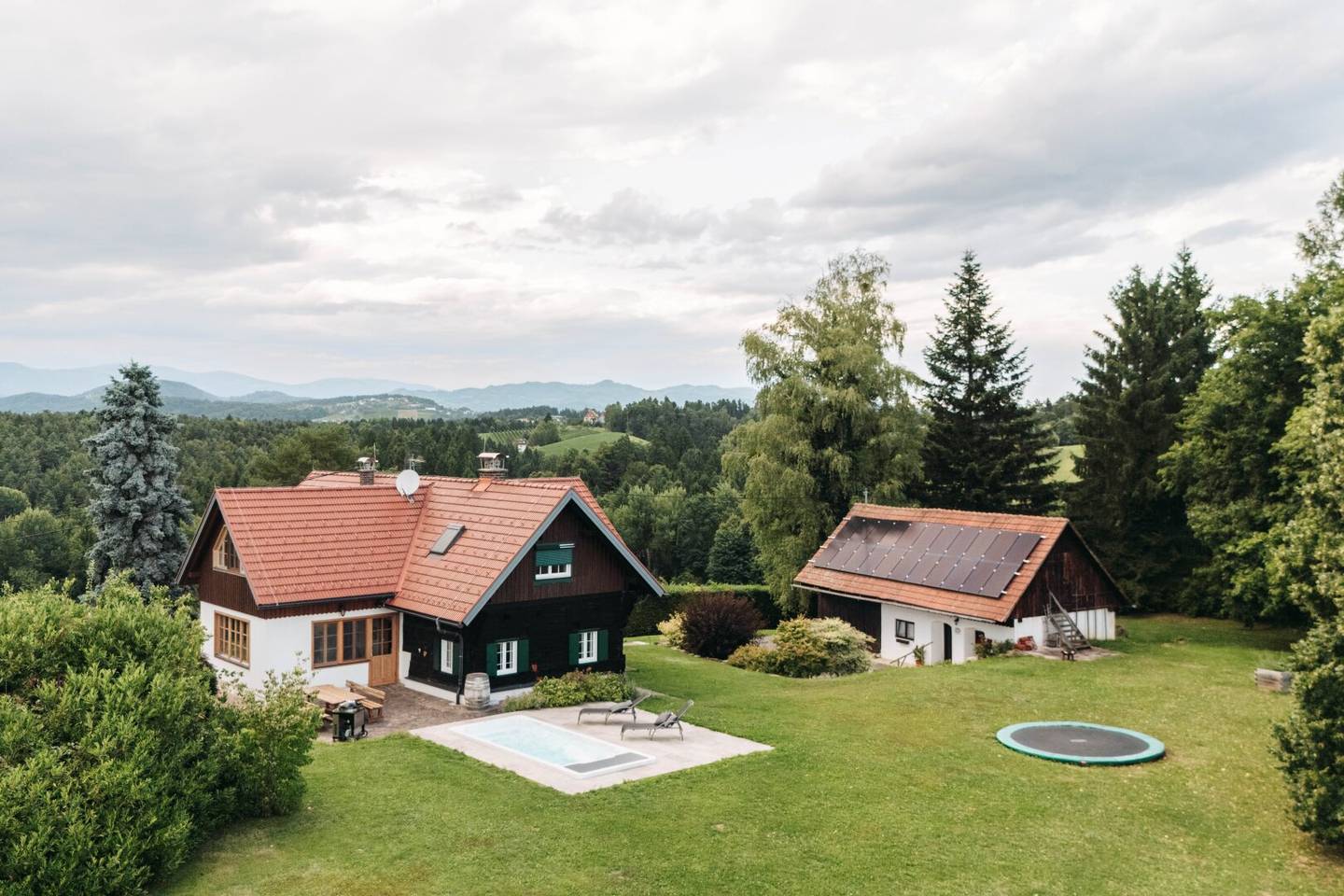 Hitzendorf: Ihr privates Paradies vor den Toren von Graz: Charmantes Kellerstöckl mit exklusivem Swim-Spa & großem Grundstück!