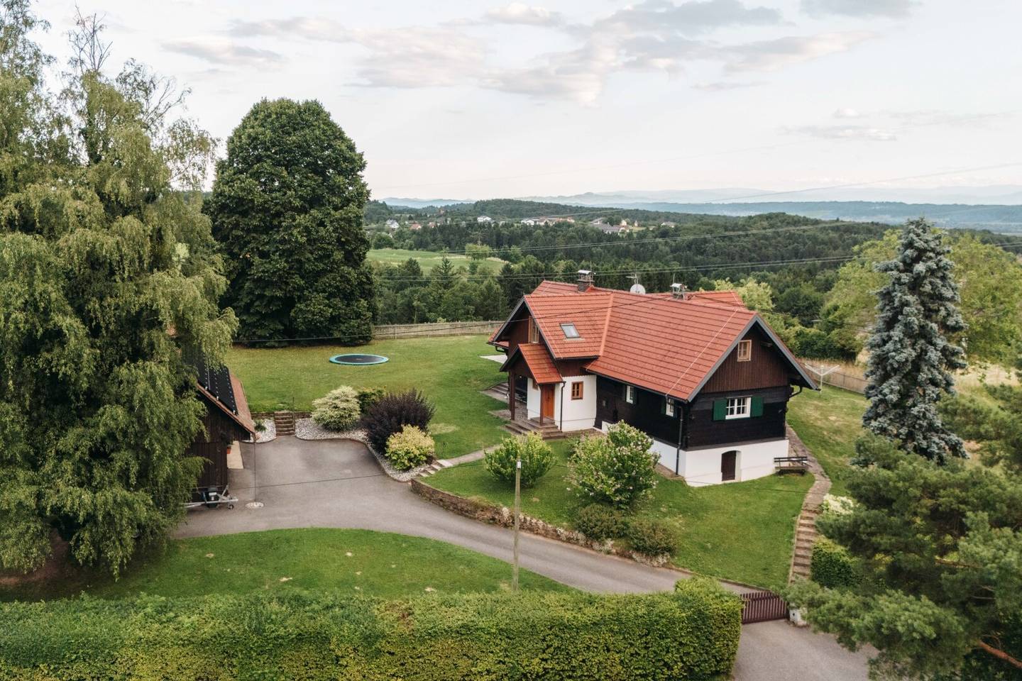 Hitzendorf: Ihr privates Paradies vor den Toren von Graz: Charmantes Kellerstöckl mit exklusivem Swim-Spa & großem Grundstück!