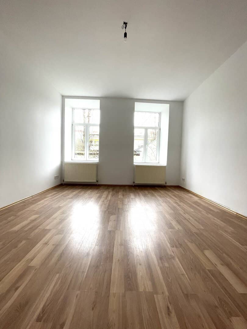 sommer-aktion: Bis 31.08.2026 nur die halbe Provision Altbaucharme- neu sanierte - 2 Zimmer Wohnung - Kleingasse
