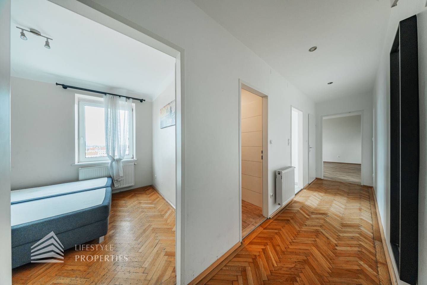 Apartment near Meiselmarkt in a historic building