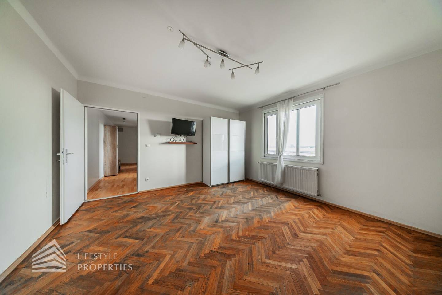 Apartment near Meiselmarkt in historic building