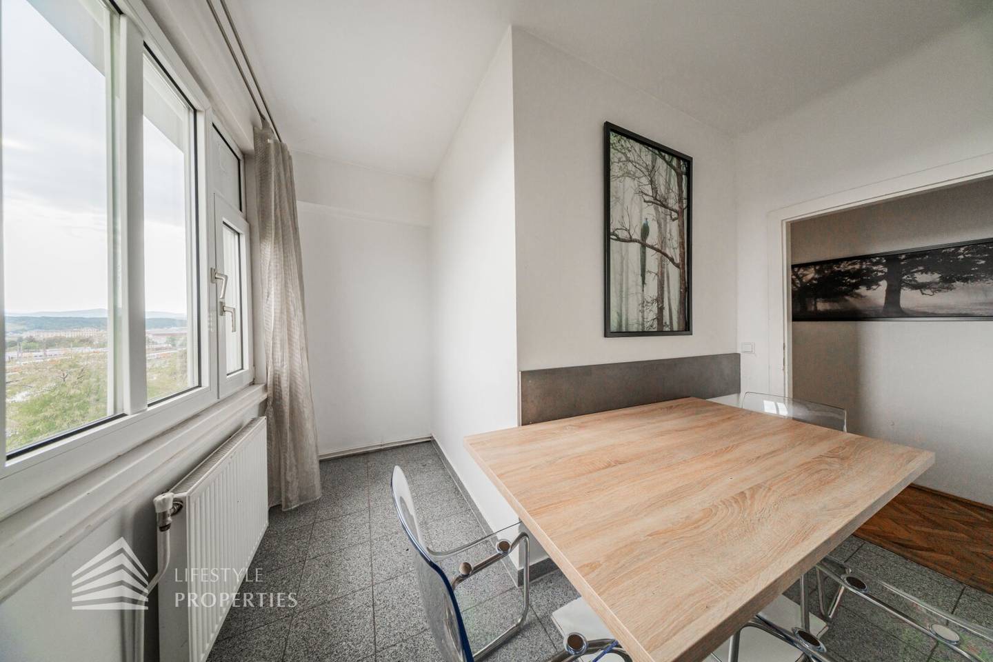 Apartment near Meiselmarkt old building built in kitchen