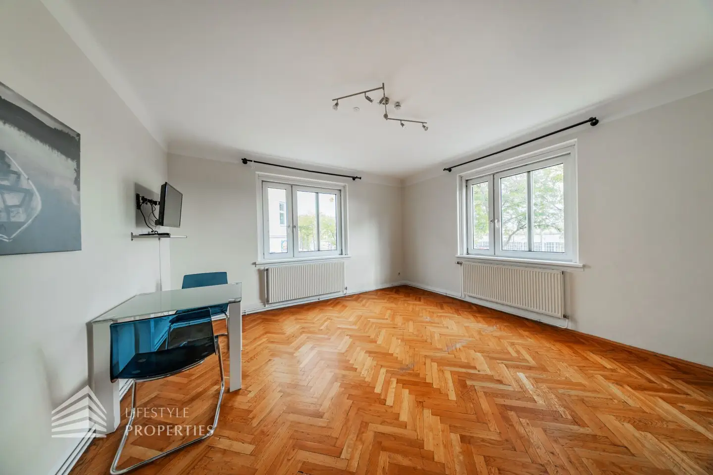 Old building flat near Meiselmarkt U3
