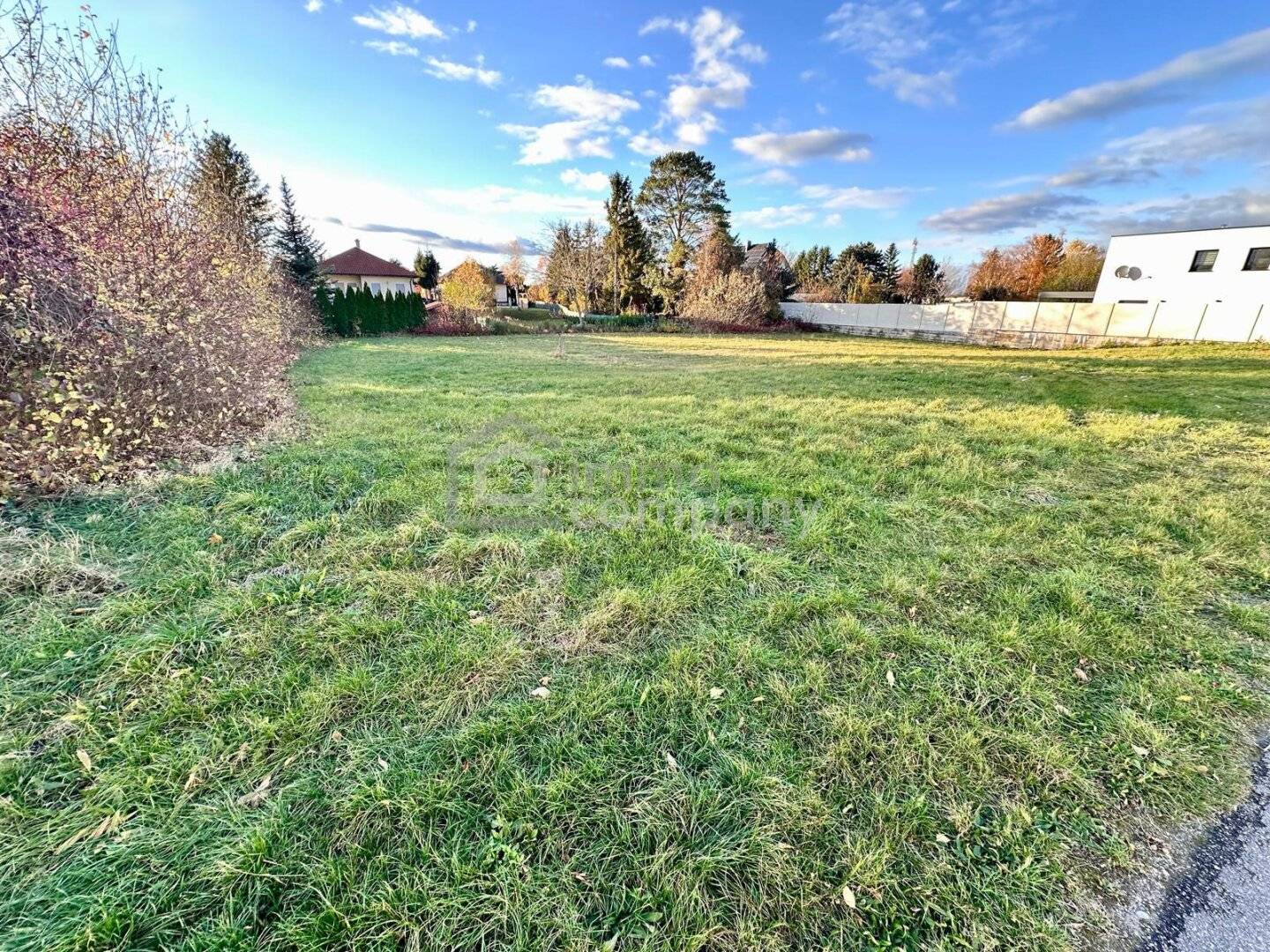 Baugrund in Lassee 640 m² mit Garten, Stadtblick – Pacht 4.000 €/Jahr