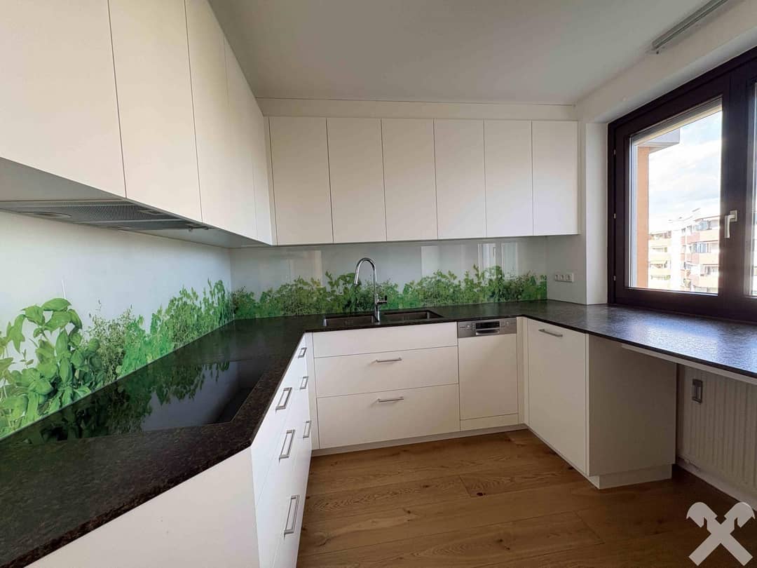 Sanierte Wohnung mit Balkon und Tiefgarage