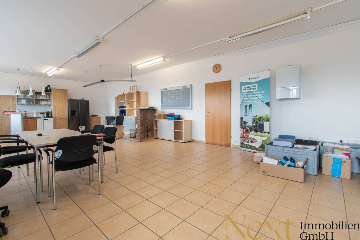 Geschäfts-/Büro-/Lagerfläche (Widmung K) mit Parkplätzen & optimaler Sichtbarkeit in Leonding zu vermieten!